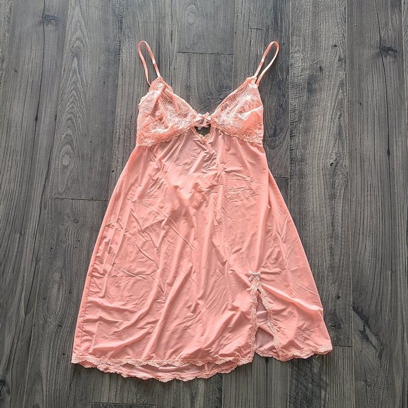 Victoria's Secret - Orange Silky Lingerie - Picture 1 of 7